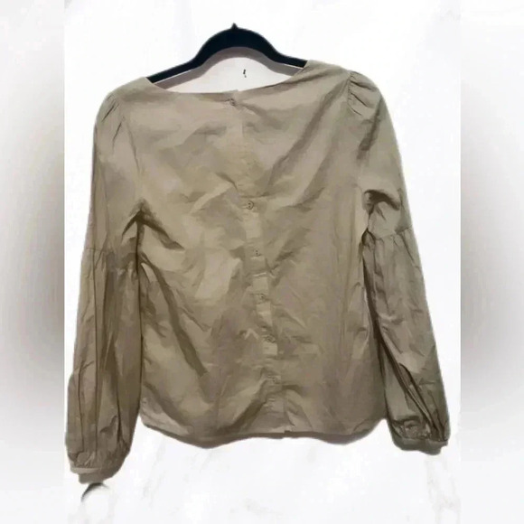 En Saison beige square neck  long sleeve lightweight back button top S - Picture 2 of 4